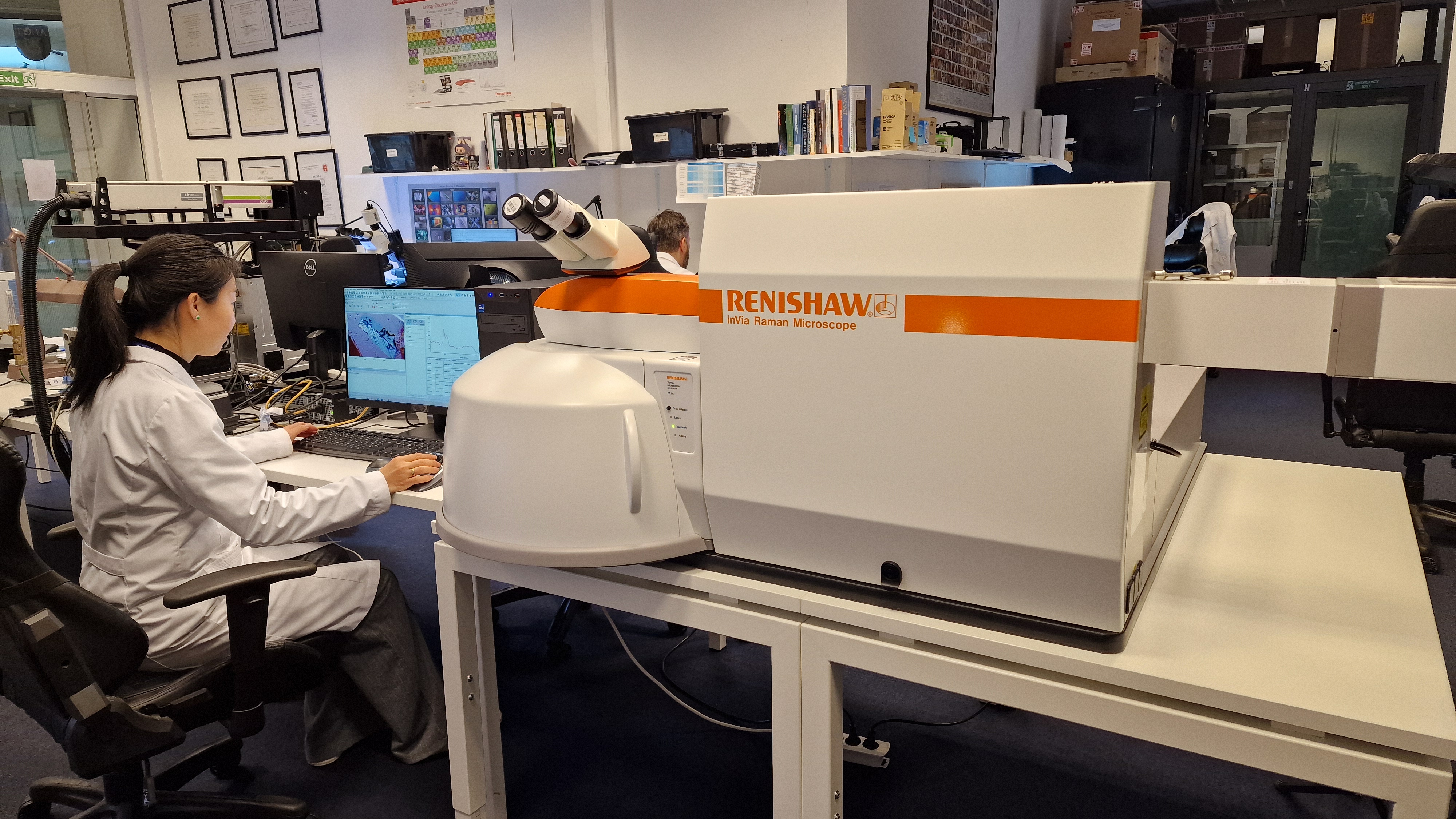Renishaw inVia™ Confocal Micro-Raman Microscope